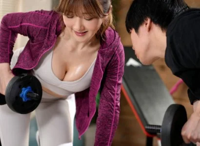 Cô nàng PT gợi cảm và chàng trai số hưởng chơi trò mây mưa