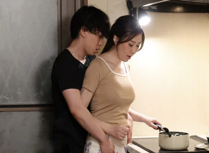 Bà mẹ kế địt nhau với con chồng