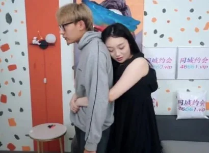 Cô em người yêu dâm đãng không kiềm chế